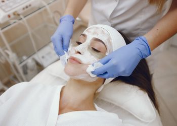 Facial Peeling: What It Is, Types, and Benefits