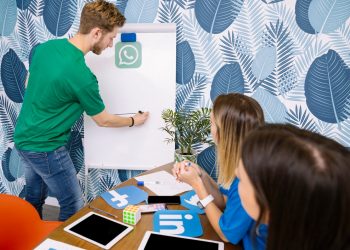 A comprehensive guide on optimizing WhatsApp Web for enhanced productivity