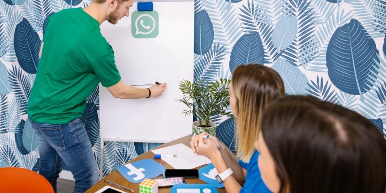 A comprehensive guide on optimizing WhatsApp Web for enhanced productivity