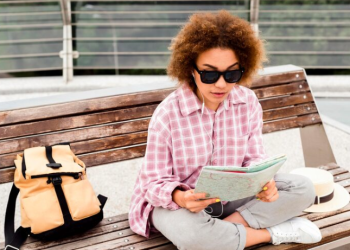 From Travel Notes to a Blog Readers Want to Follow
